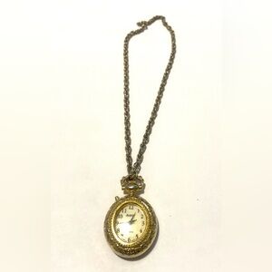 Avanti Quartz Gold tone pocket watch